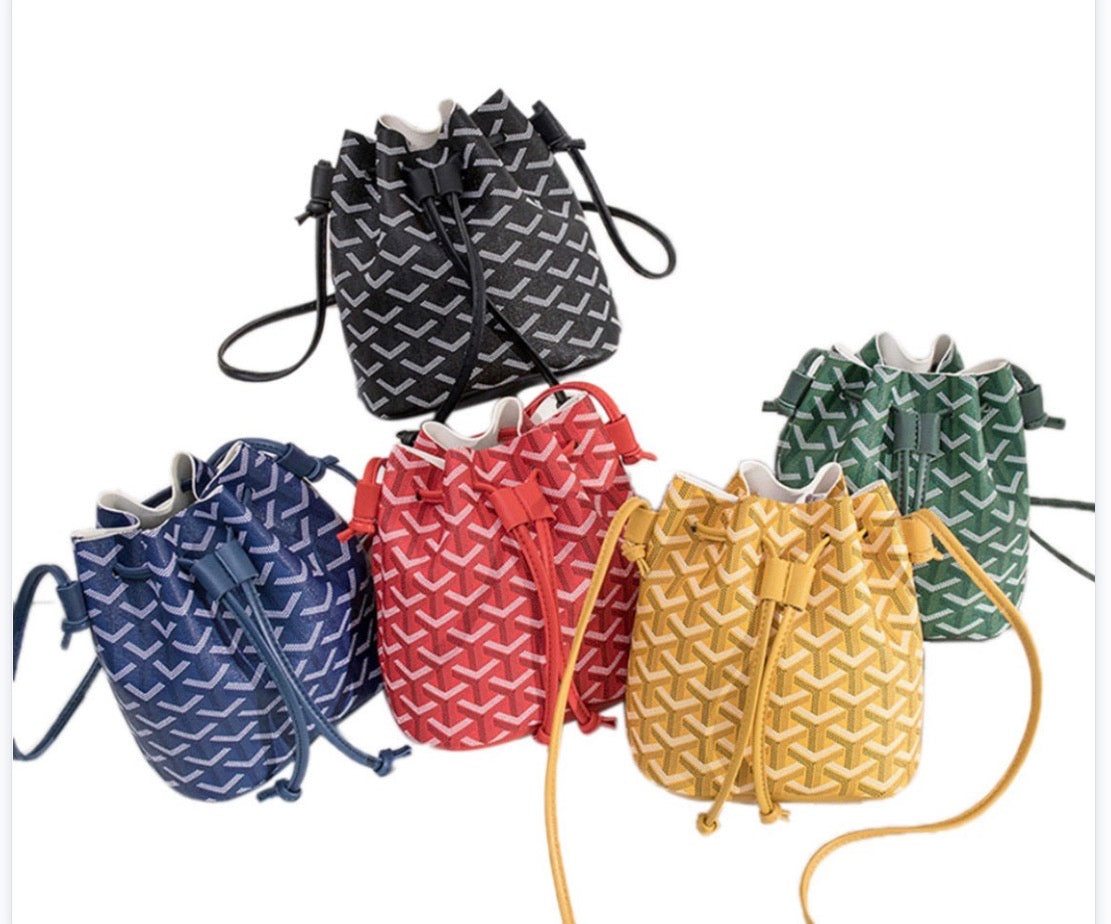 PLAY YARD CROSSBODY