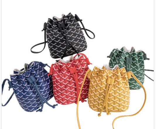 PLAY YARD CROSSBODY